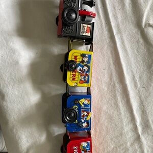 This is a vintage Marx tin litho wind-up toy train set.